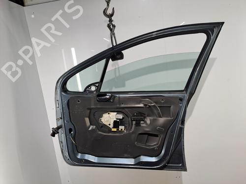 Used Right front door Right front door 38671742 38671742