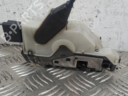 Cerradura puerta delantera derecha Cerradura puerta delantera derecha 38672151 38672151