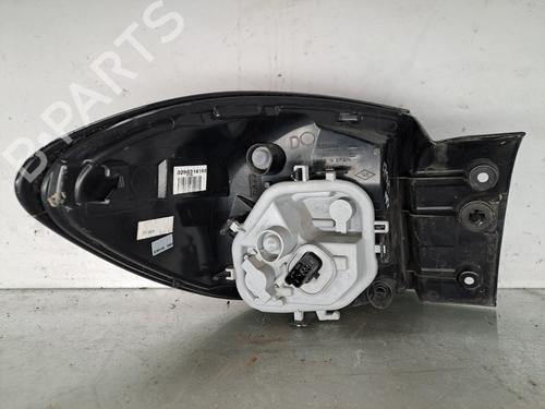 right-taillight-renault-captur-i-j5_-h5_-2013-38667273 main image