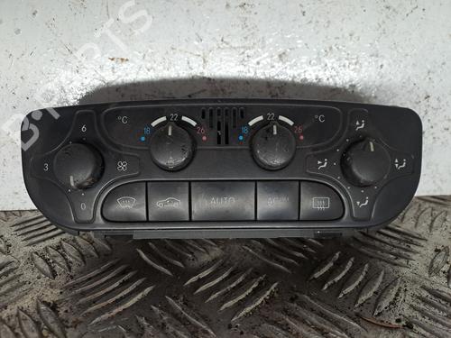 Climate control MERCEDES-BENZ C-CLASS (W203) C 220 CDI (203.006) | BP38653632I5 - Image 3