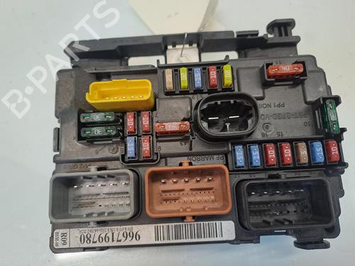 Fuse box CITROËN C3 Picasso (SH_) 1.6 HDi | BP38672754E1 - Image 3