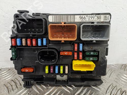 Fuse box CITROËN C3 II (SC_) 1.4 HDi 70 (SC8HZC, SC8HR0, SC8HP4) | BP38671191E1 - Image 3
