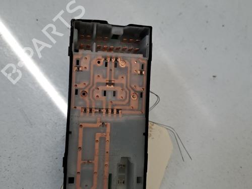 Used Left front window switch Left front window switch NISSAN MICRA III (K12) 1.2 16V (65 hp) 40502584 40502584