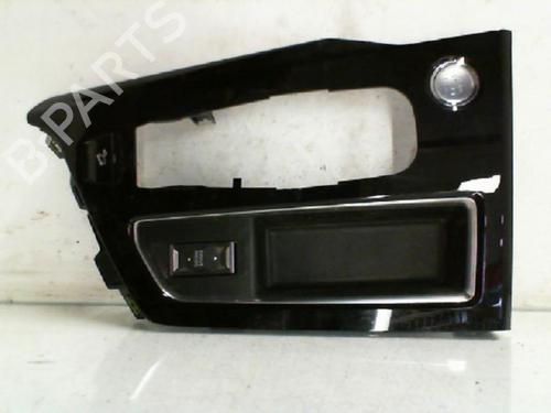 Used Switch Switch PEUGEOT 3008 II SUV (MC_, MR_, MJ_, M4_) Hybrid4 (M45GBU) (299 hp) 38661048 38661048