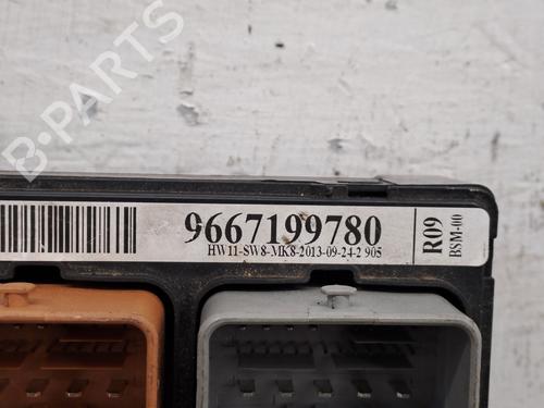 Used Fuse box Fuse box 38671934 38671934