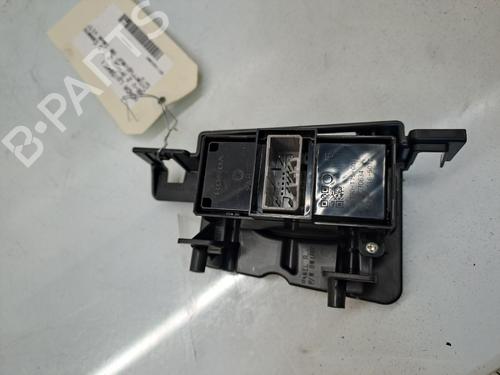 Right rear window switch HONDA HR-V (RU) 1.5 (RU1) | BP40449226I28 - Image 2