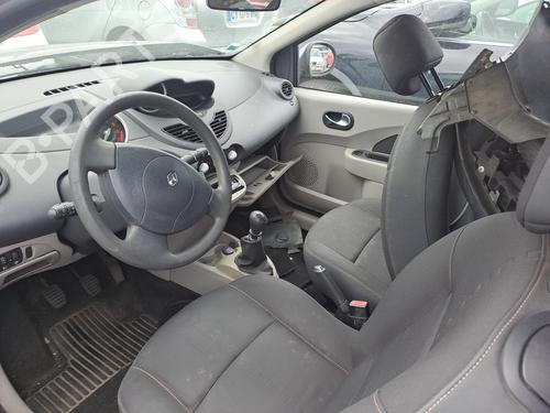 Pièces Détachées Usagées RENAULT TWINGO II (CN0_) 1.2 16V (CN0K, CN0V, CN0A) 4930457