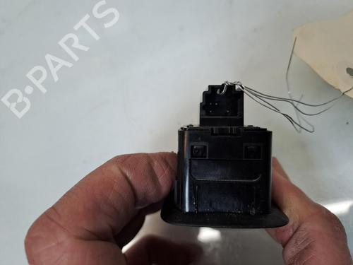 hjre-fortil-elrude-kontakt-renault-captur-ii-hf_-2020-39623673 main image