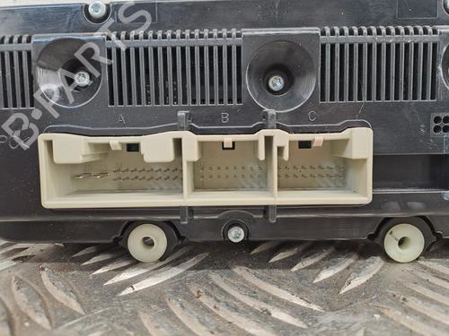 Used Climate control Climate control 38671948 38671948