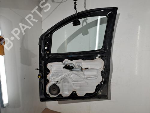 Used Right front door Right front door 38670142 38670142