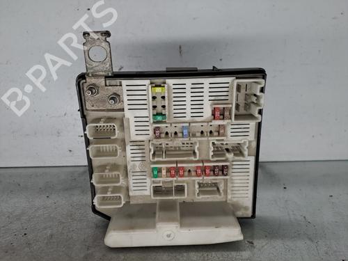 Used Fuse box Fuse box 38660533 38660533
