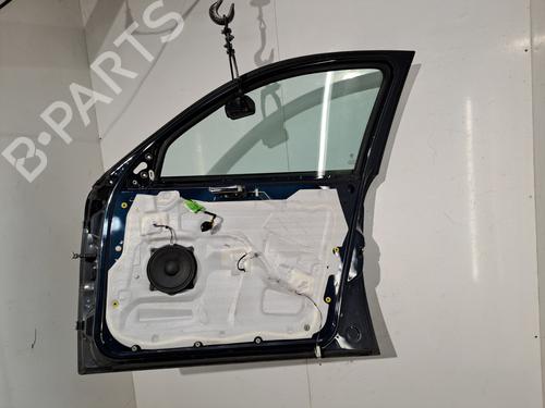 Used Right front door Right front door 38667779 38667779