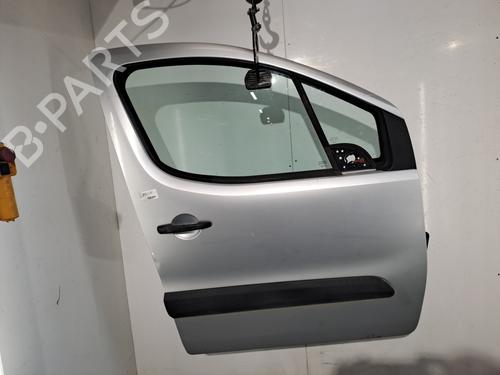 Used Right front door Right front door 38668576 38668576