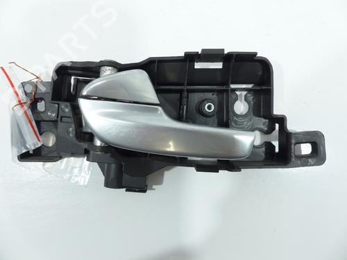 Used Front left interior door handle Front left interior door handle 38152993 38152993