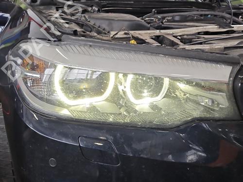 Used Right headlight Right headlight BMW 5 (G30, F90) 520 d xDrive (190 hp) 38113575 38113575