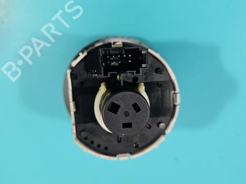Headlight switch SKODA OCTAVIA II Combi (1Z5) 1.9 TDI | BP37813585I24 - Image 3