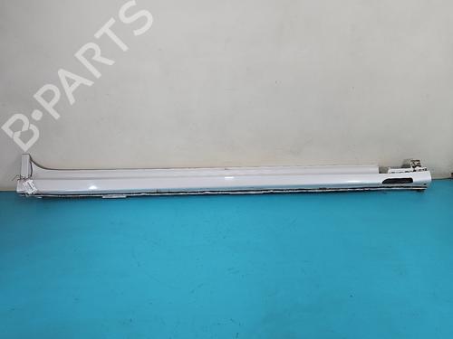 Used Right sideskirt Right sideskirt 37821591 37821591
