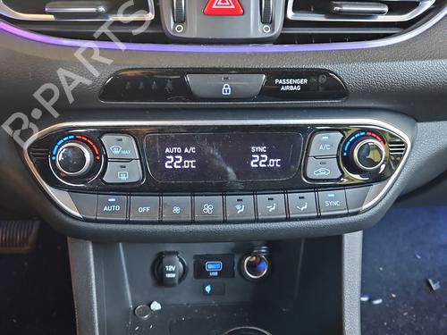 Used Climate control Climate control 39069154 39069154