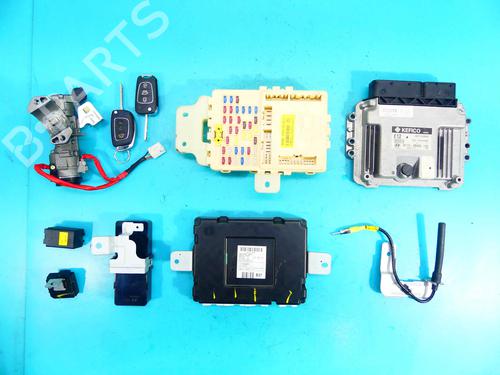 engine-control-unit-ecu-hyundai-ix35-lm-el-elh-2009-2010-2011-2012-2013-2014-2015-2016-37889521 main image