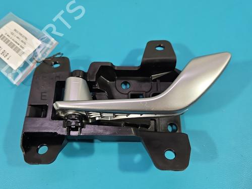 Used Rear left interior door handle Rear left interior door handle HYUNDAI TUCSON (NX4E, NX4A) [2020-2026] 39196145 39196145