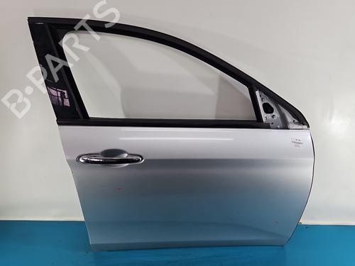 right-front-door-fiat-tipo-saloon-356_-357_-2015-37845540 main image