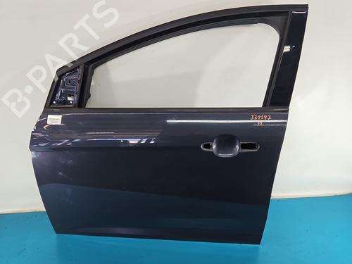 left-front-door-ford-focus-iii-2010-2011-2012-2013-2014-2015-2016-2017-2018-2019-2020-37826569 main image