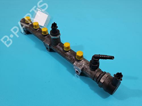 Used Injection rail Injection rail 38129582 38129582