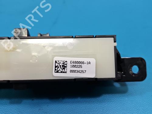 Warning switch DACIA SANDERO III | BP39684479I22 - Image 5