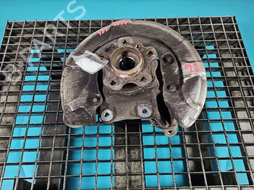 Used Right rear steering knuckle Right rear steering knuckle BMW 5 (G30, F90) 520 i (184 hp) 40186303 40186303
