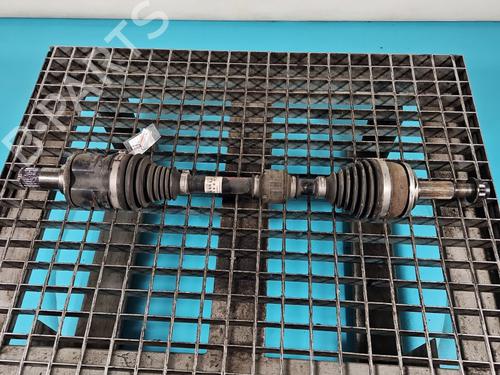 Used Left front driveshaft Left front driveshaft TOYOTA COROLLA Saloon (_E21_) 1.8 VVTi Hybrid (ZWE219) (140 hp) 39683735 39683735