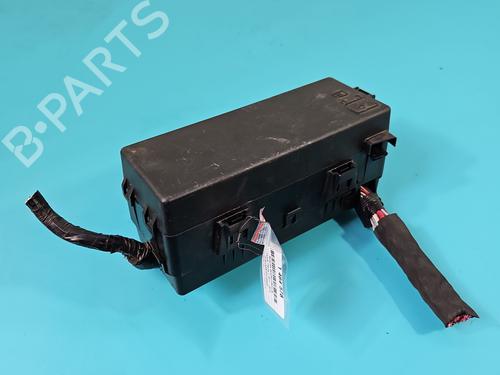 Used Fuse box Fuse box 38133796 38133796