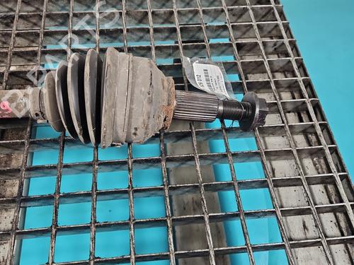 Left front driveshaft FIAT FREEMONT (345_) 2.0 JTD 4x4 | BP38149357M38 - Image 2