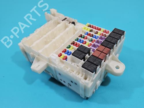 Used Fuse box Fuse box 38134616 38134616