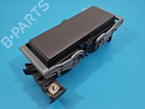 Used Fuse box Fuse box 38149076 38149076