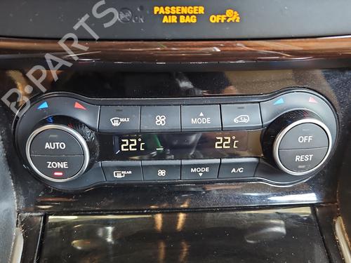 climate-control-infiniti-q30-2015-38134773 main image