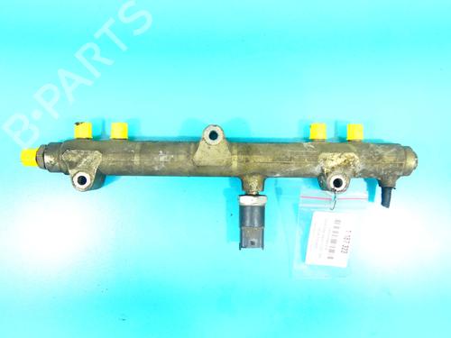 Used Injection rail Injection rail 37882300 37882300
