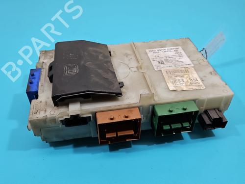 Used Fuse box Fuse box 38143313 38143313