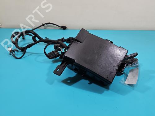 Used Fuse box Fuse box 38139662 38139662