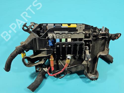 Fuse box INFINITI Q30 | BP38135240E1 - Image 6