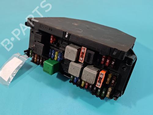 Used Fuse box Fuse box 37847681 37847681