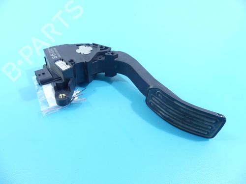 pedal-nissan-pulsar-hatchback-c13-2014-37880768 main image