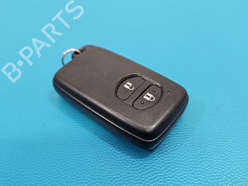 other-toyota-verso-_r2_-2009-2010-2011-2012-2013-2014-2015-2016-2017-2018-40008538 main image