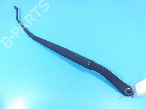 Used Front windshield wiper arm Front windshield wiper arm 37895250 37895250