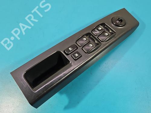 Kombi Kontakt / Stilkkontakt Kombi Kontakt / Stilkkontakt 38754490 38754490