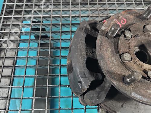 Used Right front brake caliper Right front brake caliper 37815217 37815217