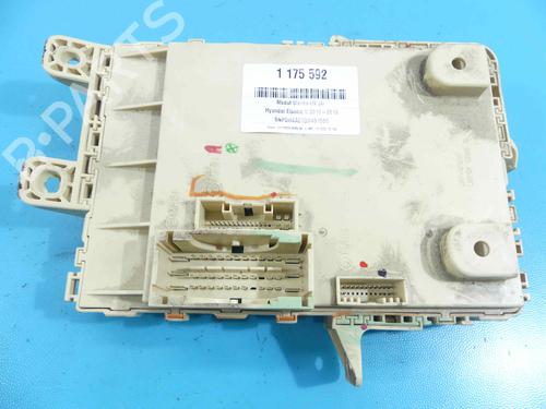 Fuse box HYUNDAI ELANTRA V Saloon (MD, UD) 1.6 | BP37881498E1 - Image 4