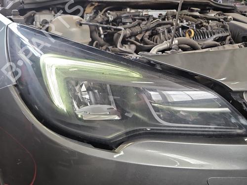 Used Right headlight Right headlight OPEL ASTRA K Sports Tourer (B16) 1.5 CRDI (35) (105 hp) 37853422 37853422