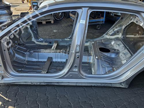 Used Left sideskirt Left sideskirt 37837453 37837453
