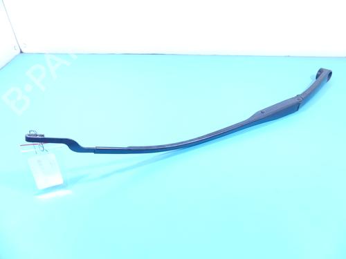 front-windshield-wiper-arm-kia-ceed-sportswagon-jd-2012-2013-2014-2015-2016-2017-2018-37807995 main image