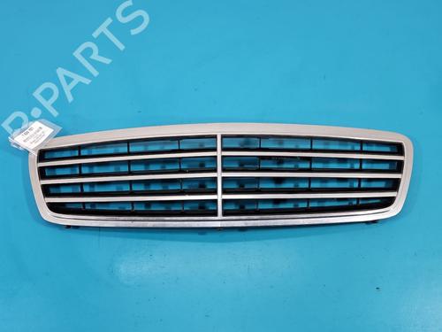 grille-mercedes-benz-c-class-t-model-s203-2001-2002-2003-2004-2005-2006-2007-39410482 main image
